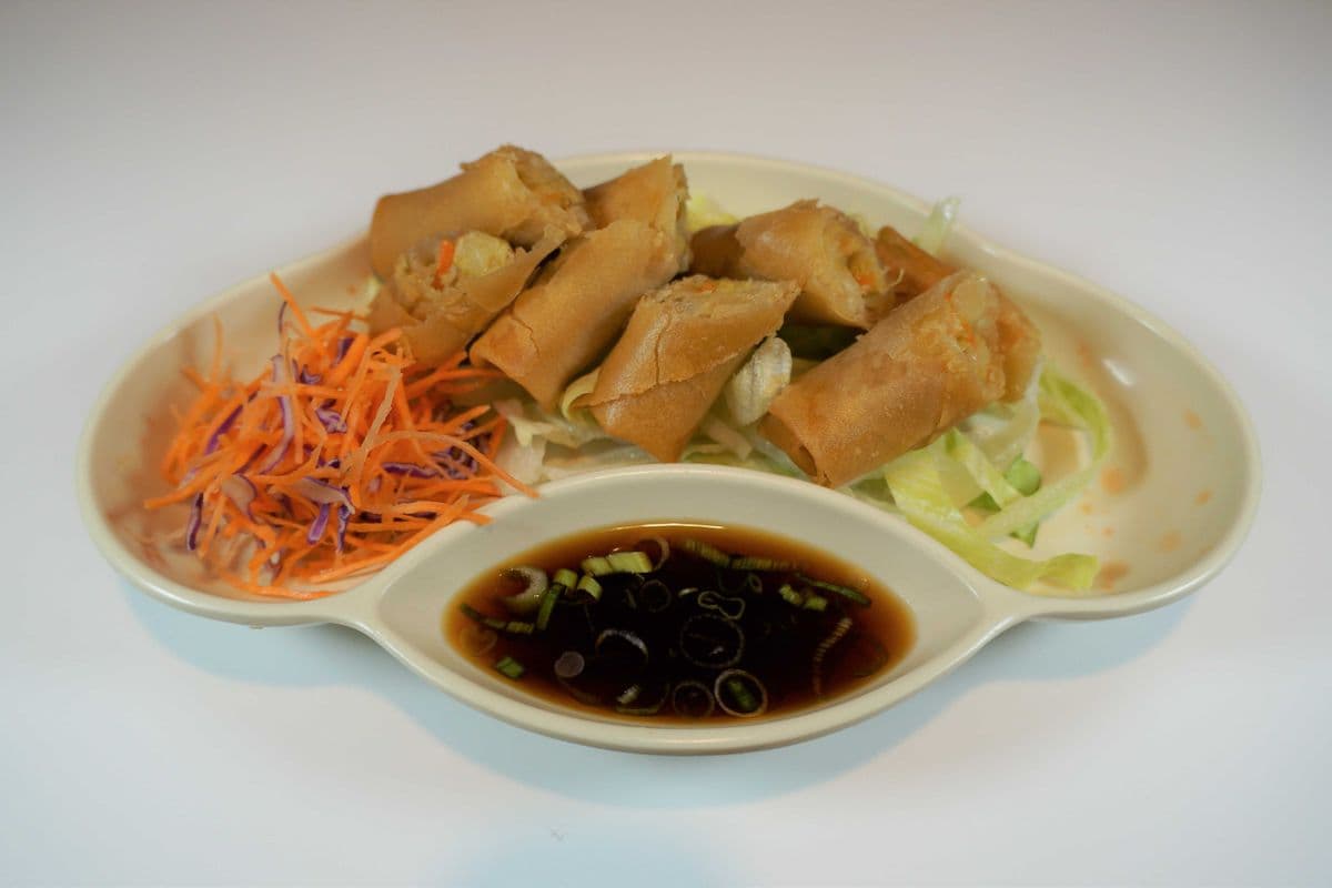19. Vegetable Spring Rolls (4 pcs)