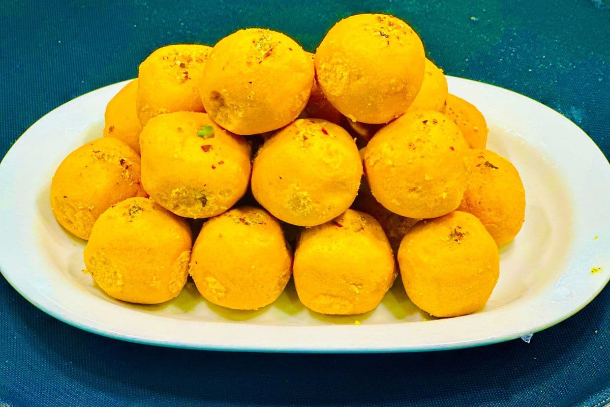 BESAN LADOO (1 LB)