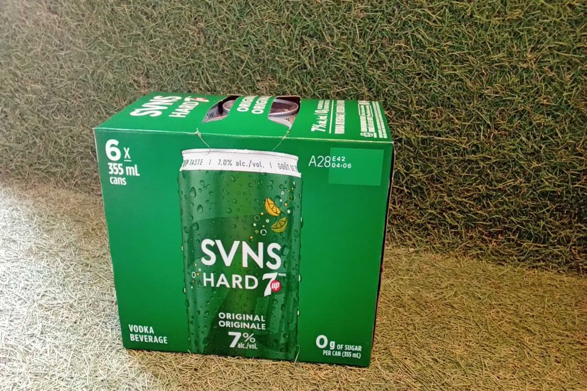 SVNS Hard 7up Original (6 x 355 ml)
