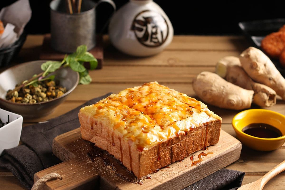TA1. Golden Cheesy Durian Toast 黑糖榴槤芝士厚片