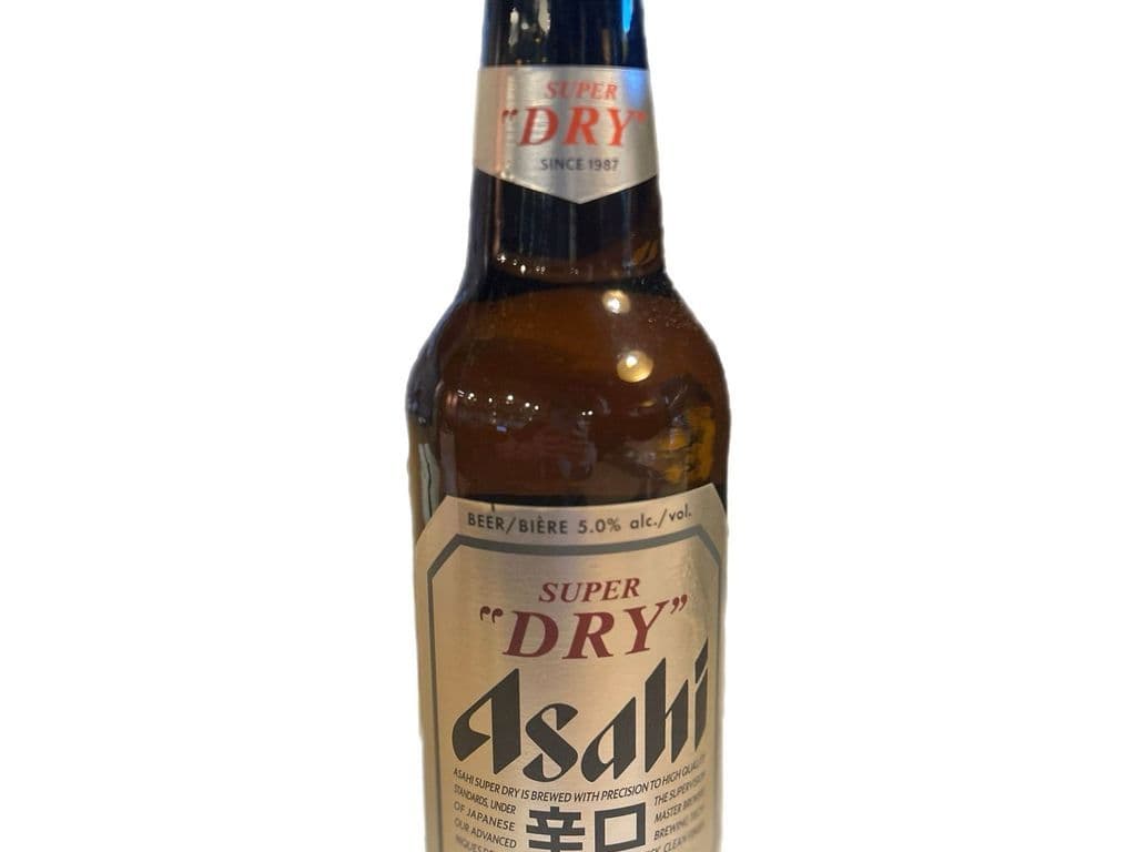 Asahi “super dry” Bottle, 620ml Beer (5.0% ABV)