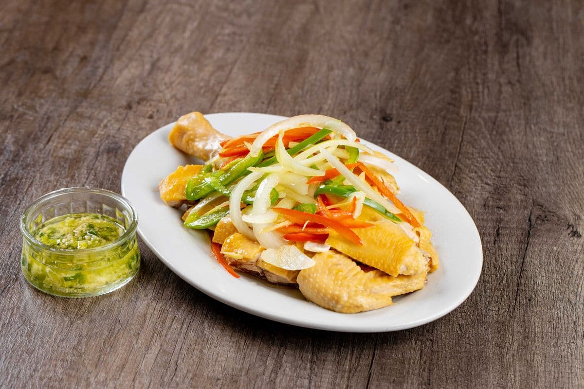 Ginger and Green Onions Chicken 客家蔥味霸王走地雞
