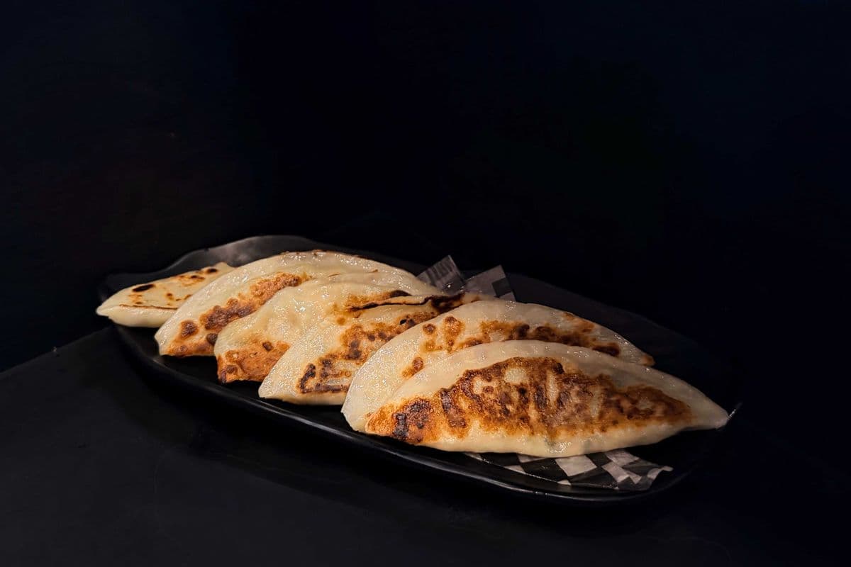 Pan-Fried Gyozas (6 pcs)