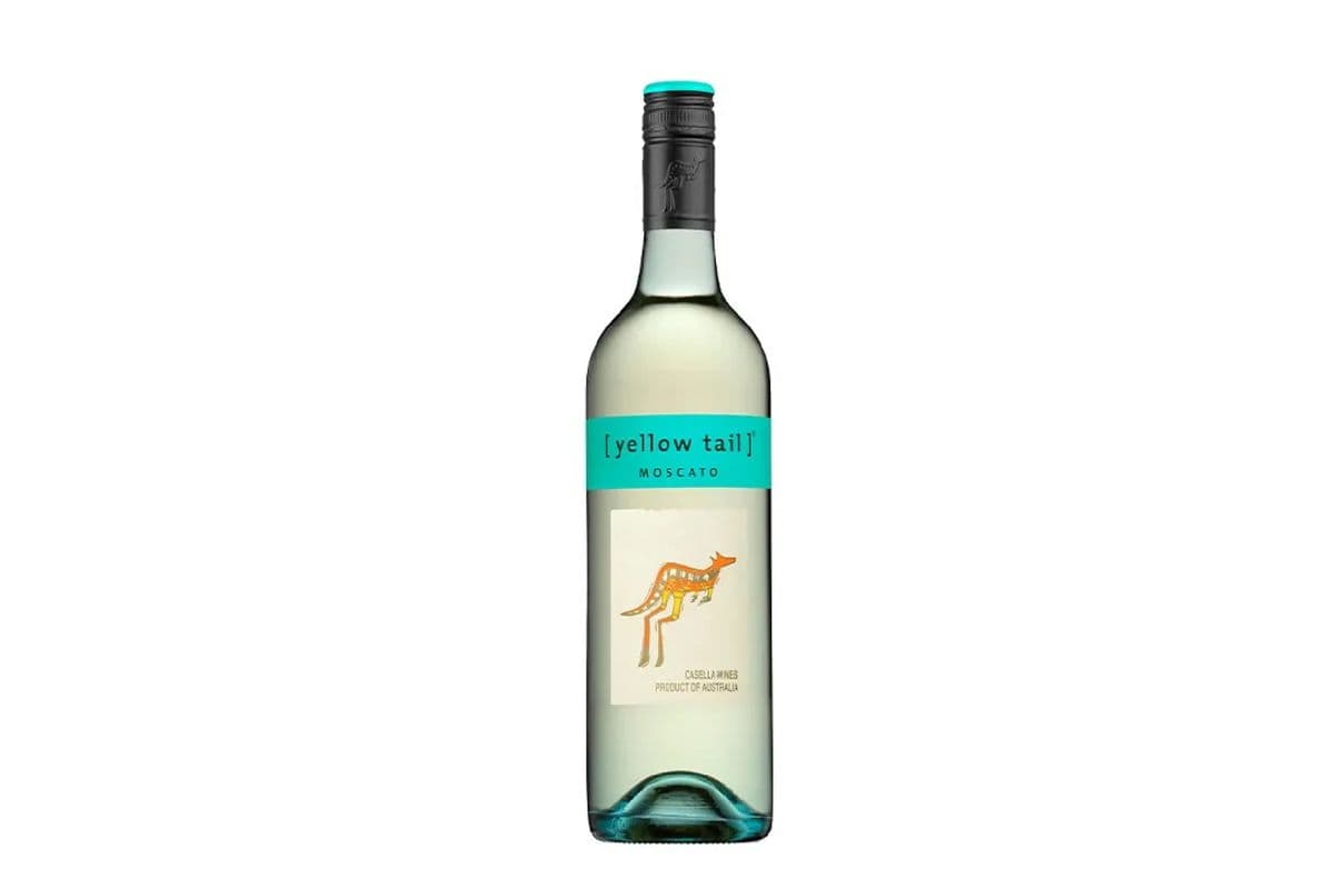 Yellow Tail Moscato (1 x 750 ml)