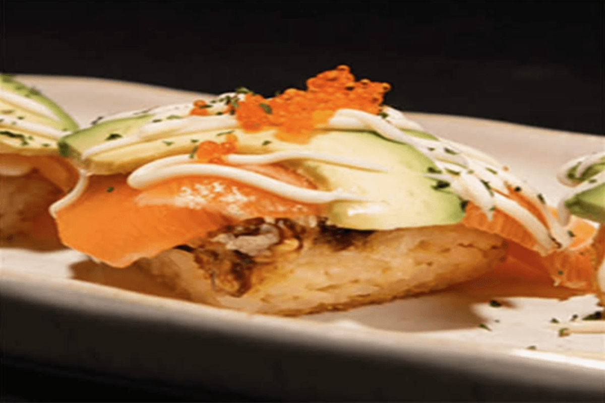 114. Salmon Sushi Pizza (4 pcs)