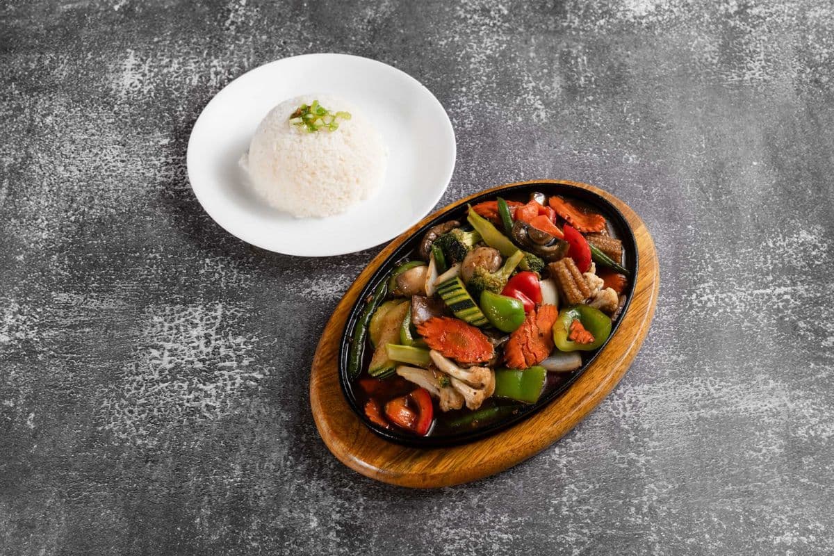 52. Sizzling Vegetables with Black Bean or Satay Sauce