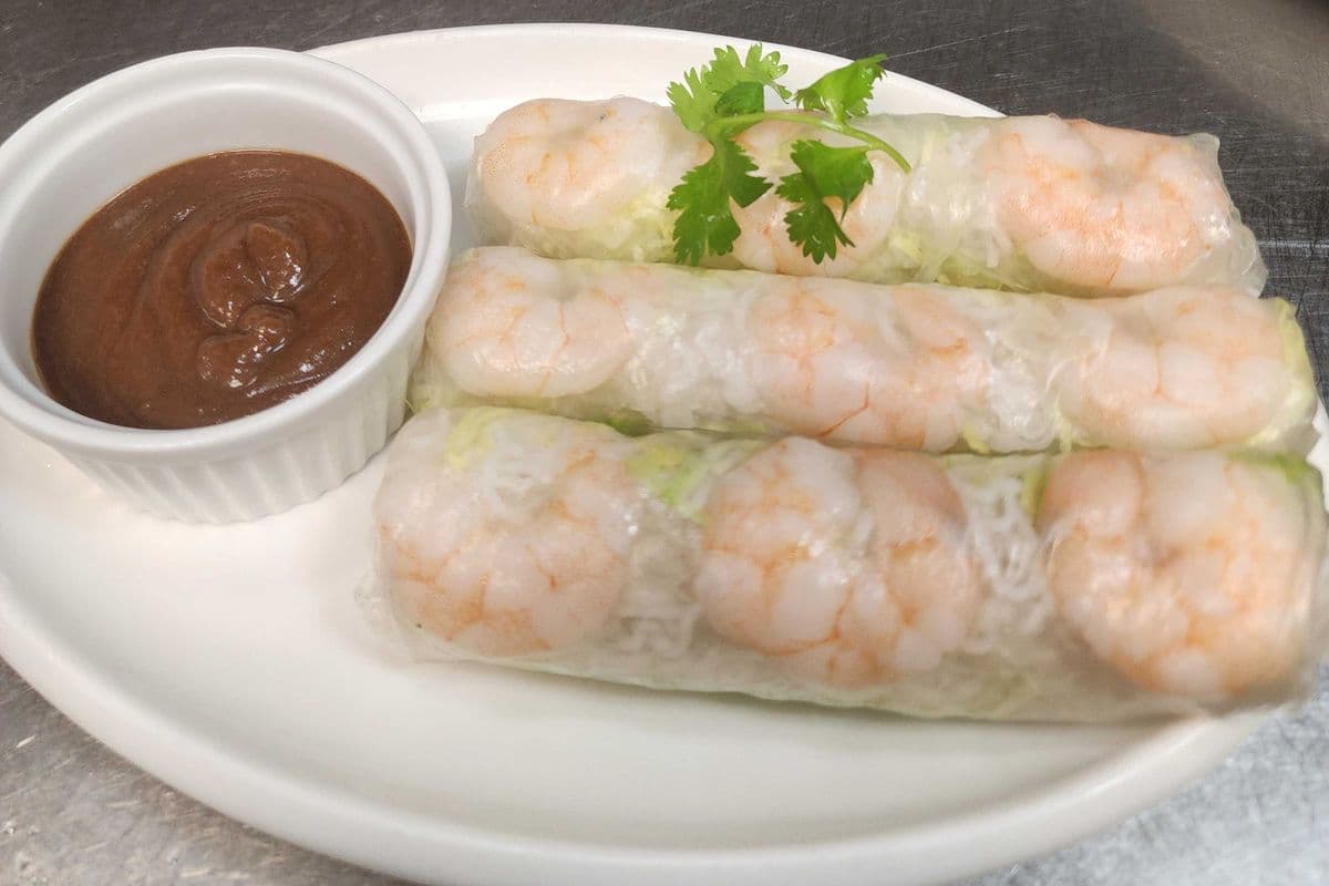 3. Salad Roll (3 pcs)