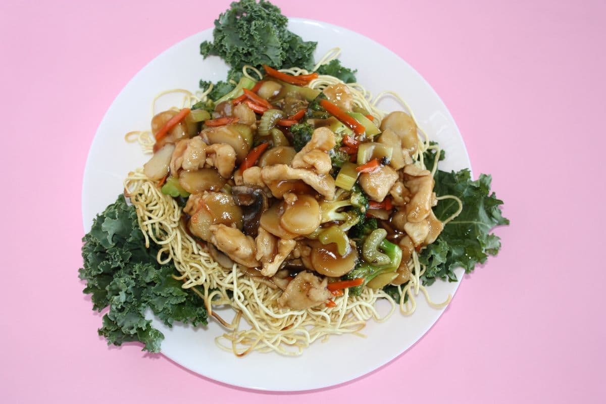 Chicken Cantonese Chow Mein