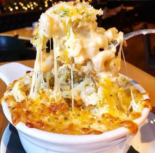 Mac N' Cheese Classique / Classic Mac N' Cheese