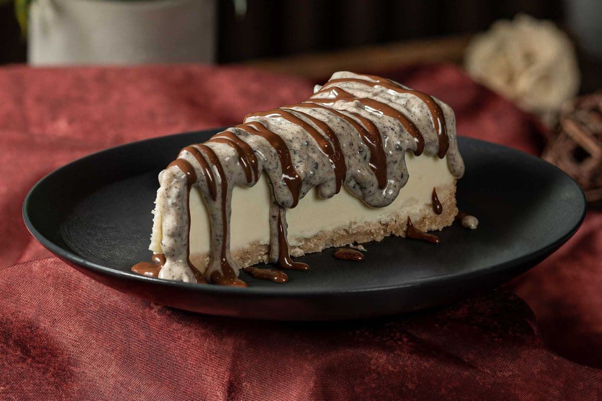 Cookies and Cream Cheesecake