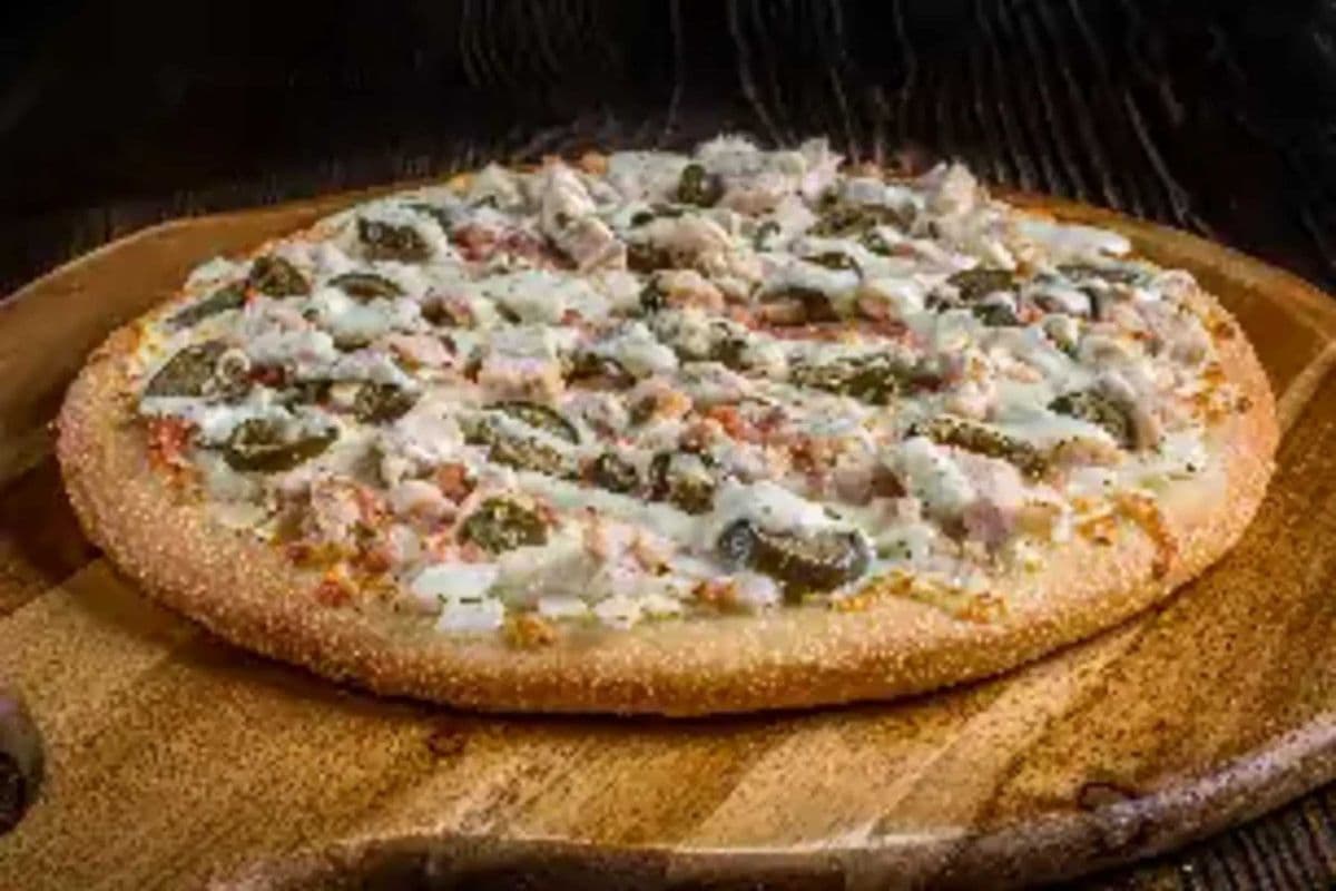 8" Personal Kickin' Chicken Pizza