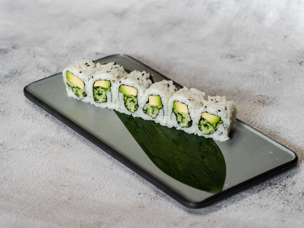 V11 Avo & Cucumber Roll (6pcs)