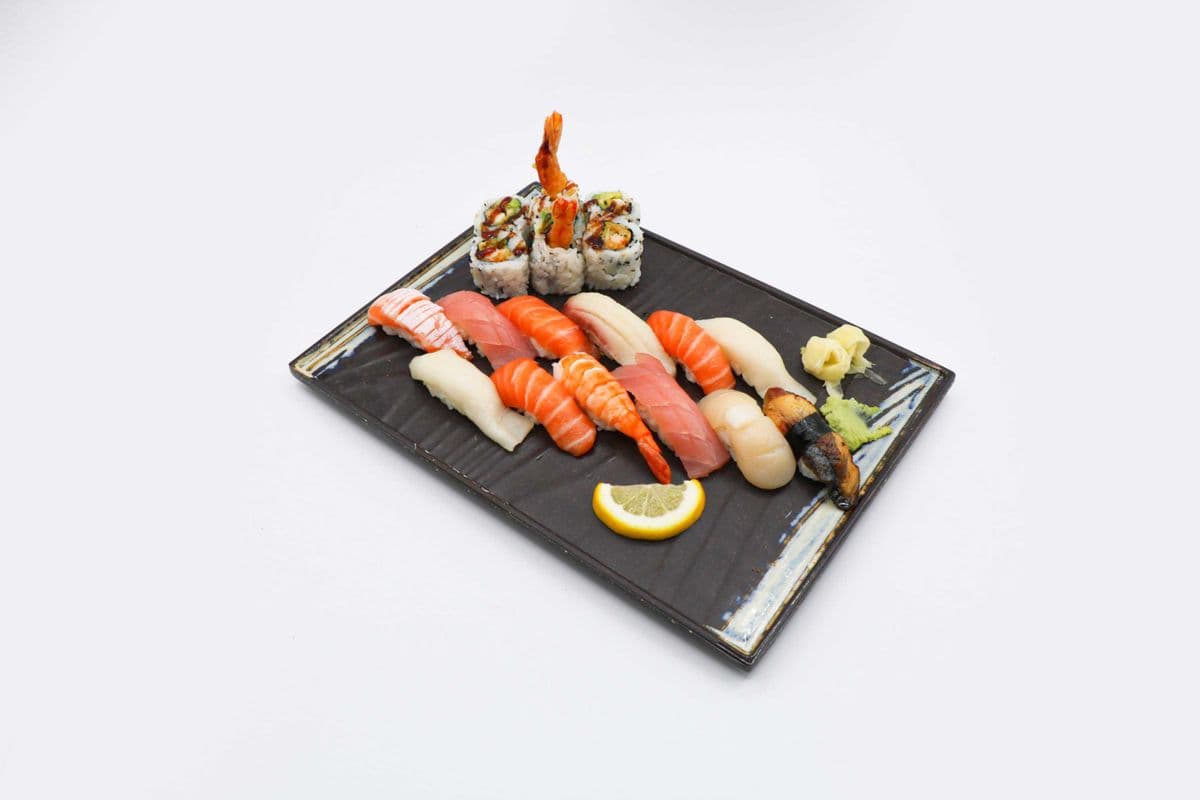 SSD05 12pcs nigiri sushi, 6pcs shrimp tempura roll