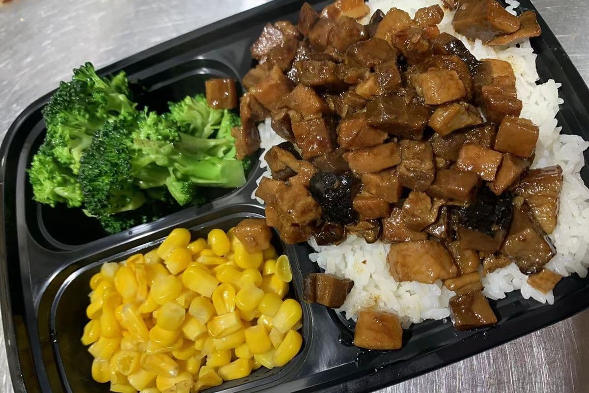 F4. Minced Pork on Rice