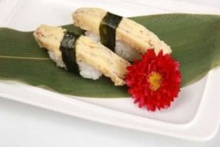 98. Egg Sushi (2 pcs)