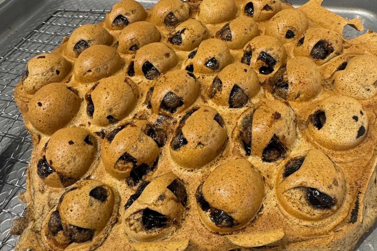 Earl Grey Pearl Bubble Waffle