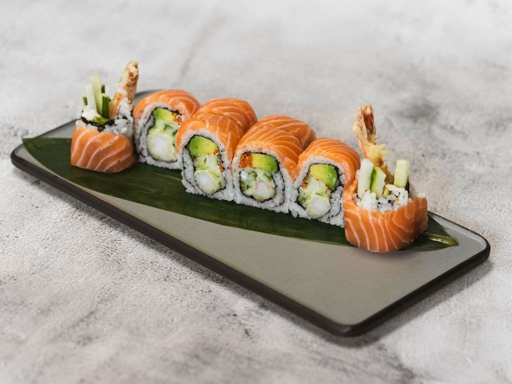 SR01 Red Dragon Roll (8pcs)