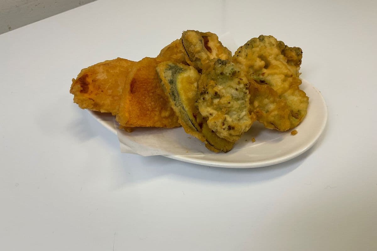 13. Vegetable Tempura (8 pcs)