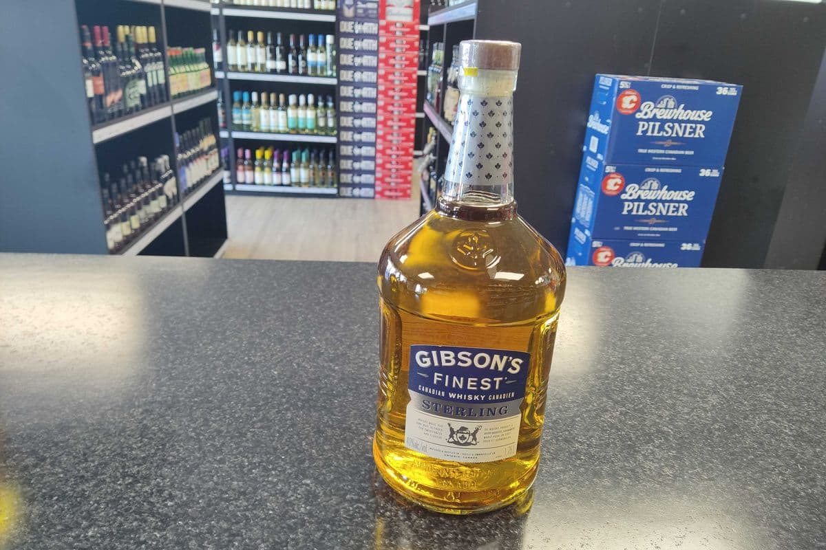 Gibson's Finest - Sterling (1 x 1.75L Bottle)