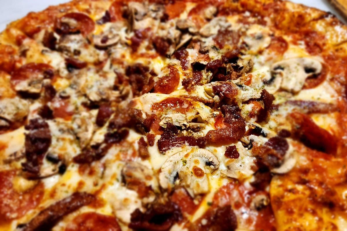 Oh Canada Pizza
