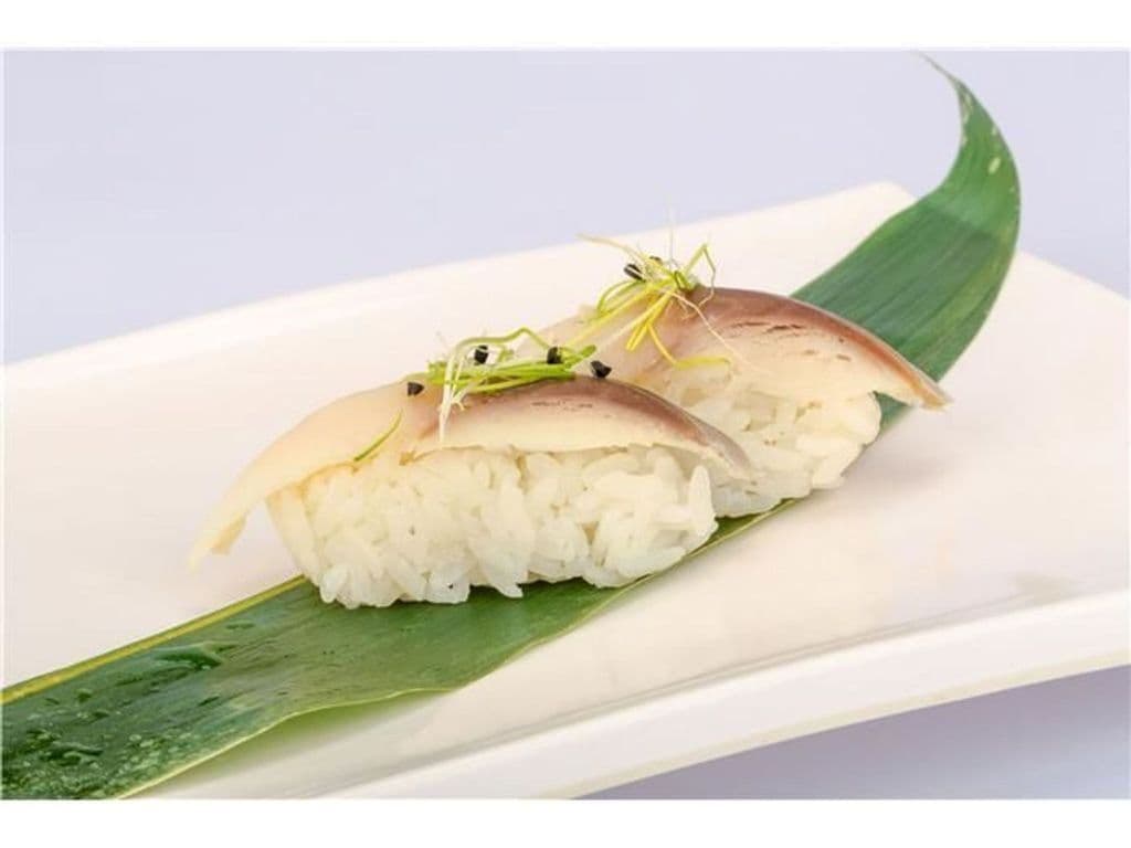 Mackerel Sushi(2 pcs)