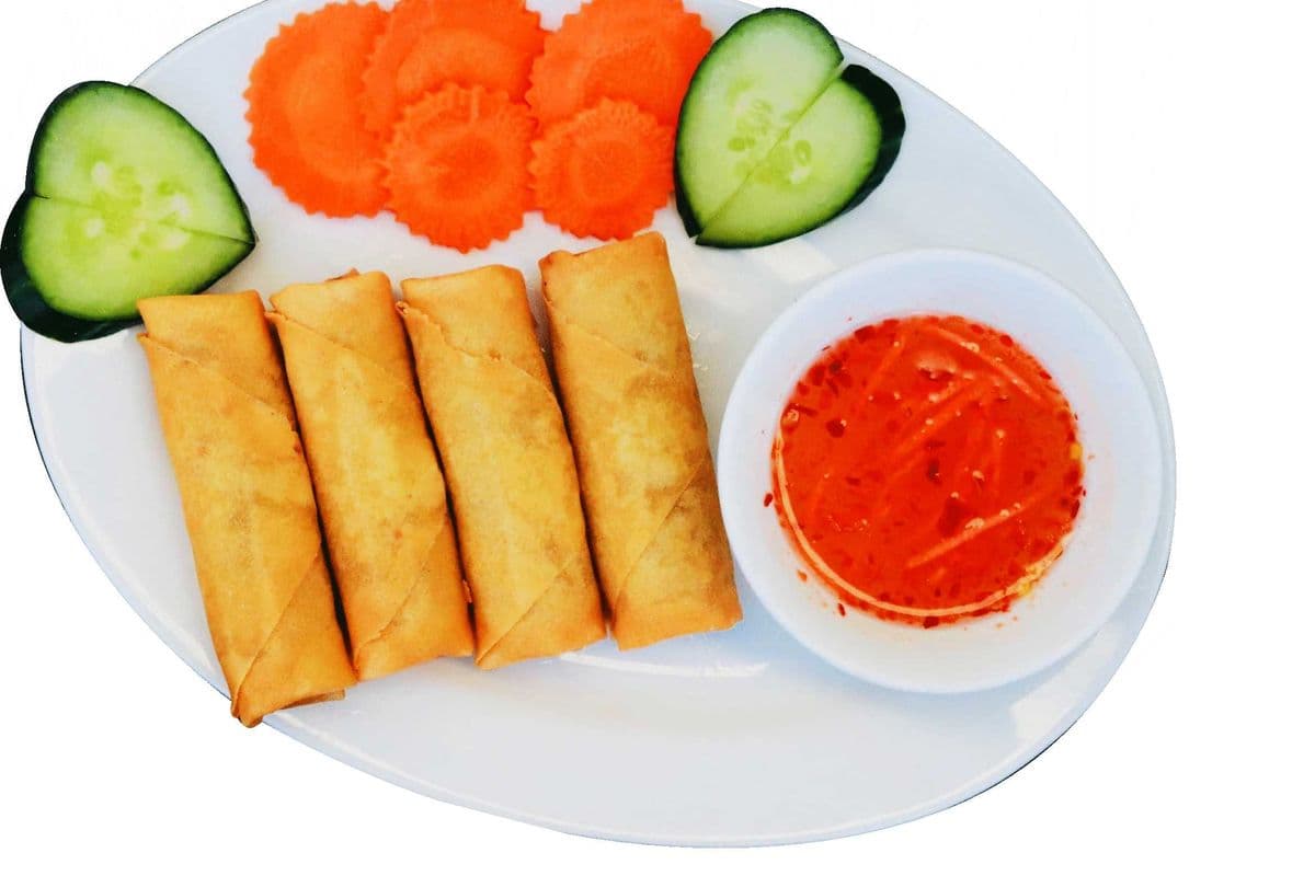 28. Chicken Spring Rolls (4 pcs)
