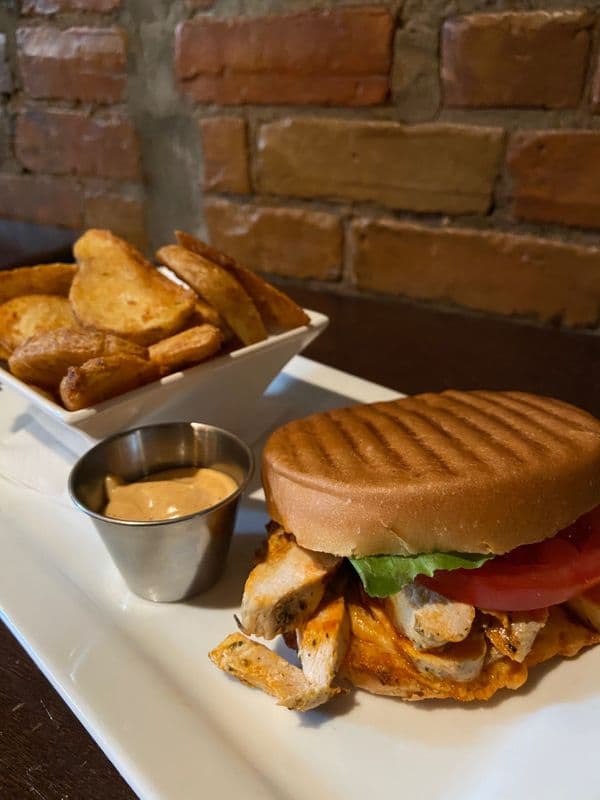 Sandwich au poulet grillé et limette / Chili Lime and Grilled Chicken Sandwich