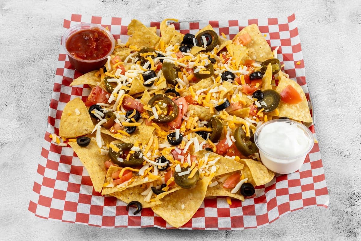 GRILLED CHICKEN NACHOS