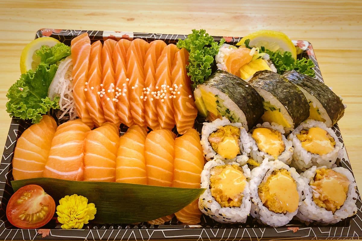 Salmon Lovers (23 pcs)