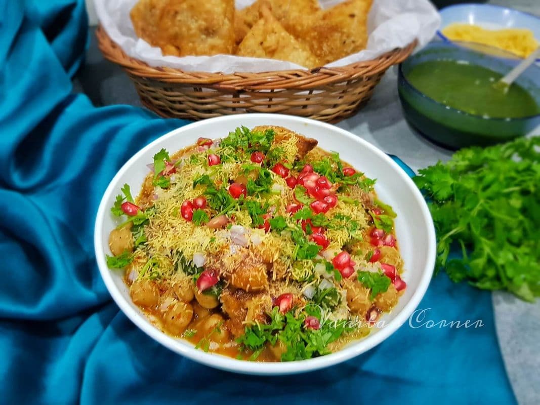 Samosa with Chana 