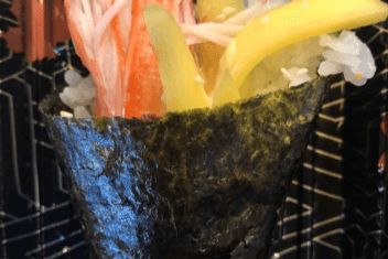 H9 Crab meat and Mango Hand Roll (Sushi Cone)