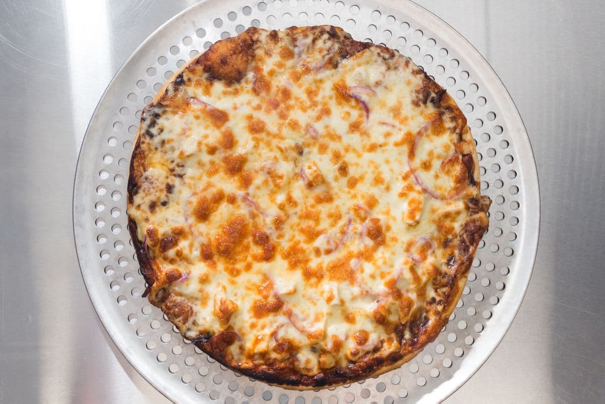 15" Large Tropical Chicken Pizza