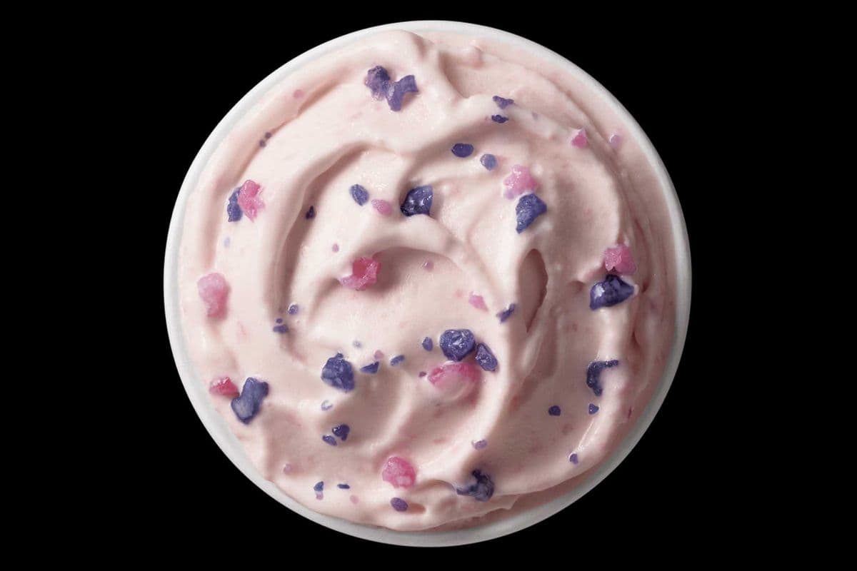 IL EST DE RETOUR! Dessert BlizzardMD Barbe à papa / IT’S BACK! Cotton Candy Blizzard® Treat