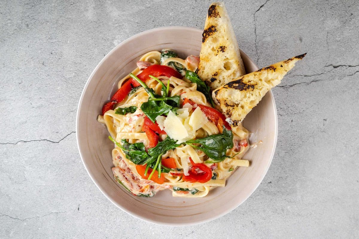 Linguini Alfredo