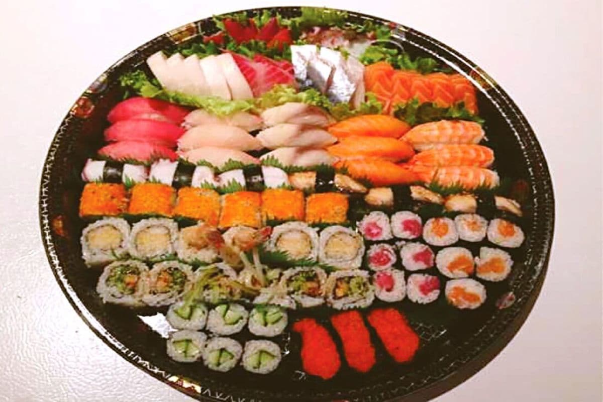 M3. Party Tray C (90 Pcs)