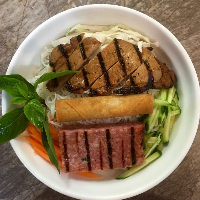 B64. Grilled Pork, Grilled Pork Sausage & Spring Rolls on Vermicelli Bowl
