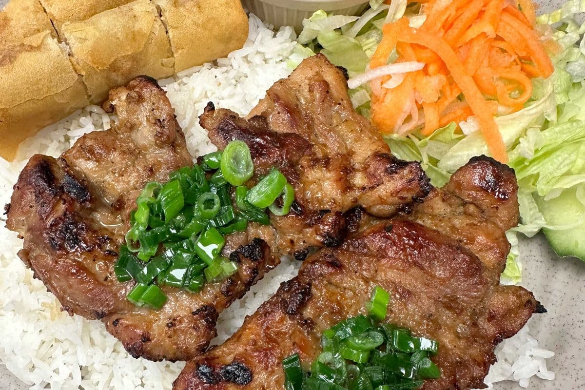 28. Grilled Chicken and Spring Rolls on Rice