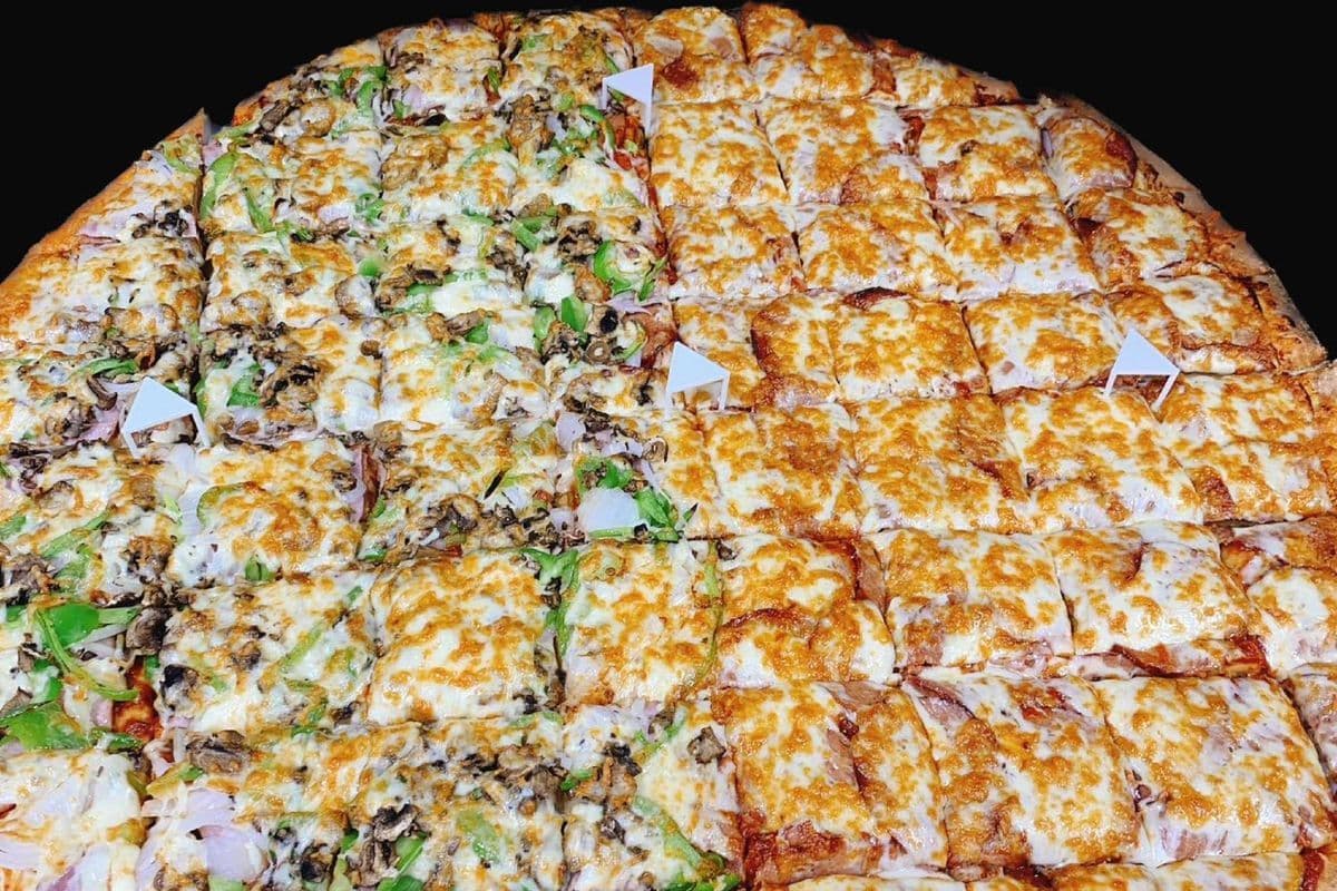 Specialty Pizzas 15"