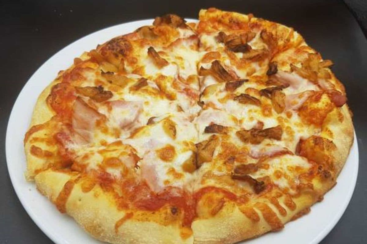 Small Hawaii 250 Pizza