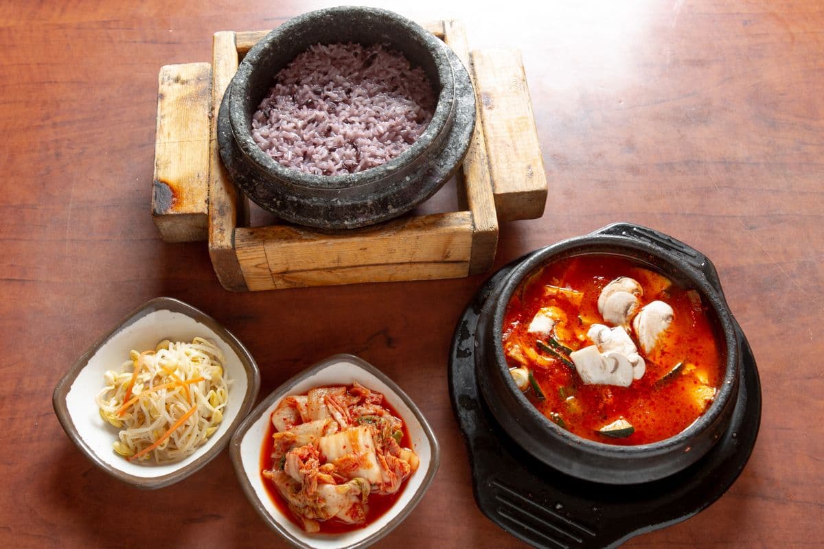 Vegetable Soon Tofu and Hot Stone Pot Rice
