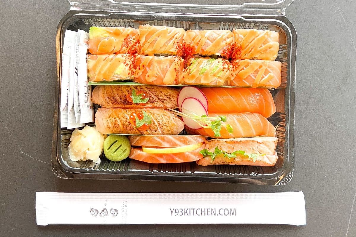 Salmon Lovers Sushi/Sashimi (for 1-2 people)