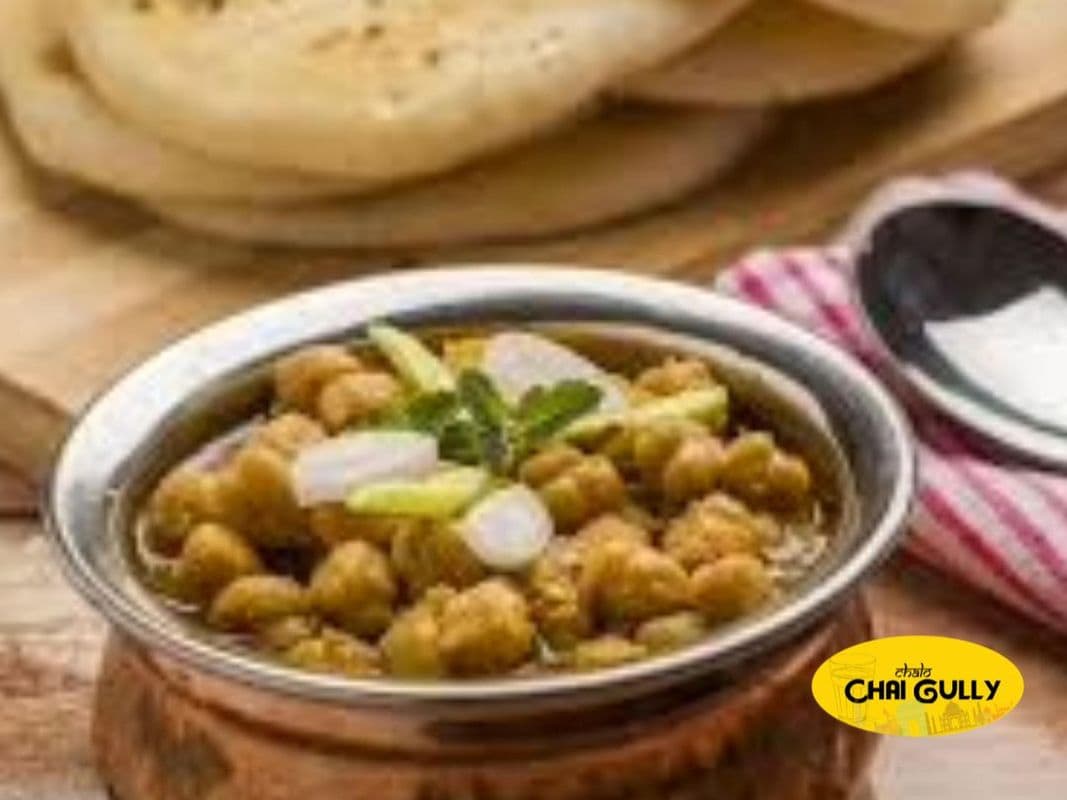 Chole Kulcha
