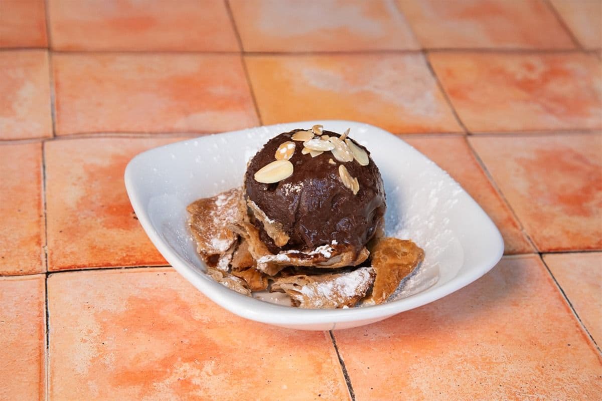 Gelato Cannoli Shell Crumble