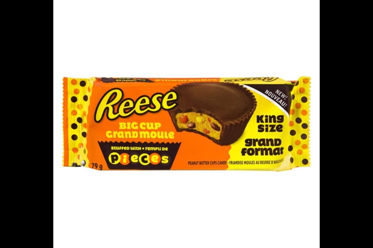 Hershey Big Cups with Pieces ( 79g)