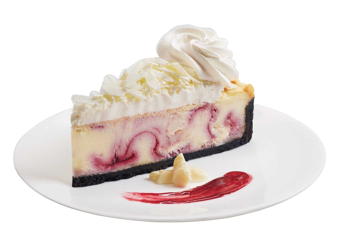 WHITE CHOCOLATE RASPBERRY CHEESECAKE (600 Cal)