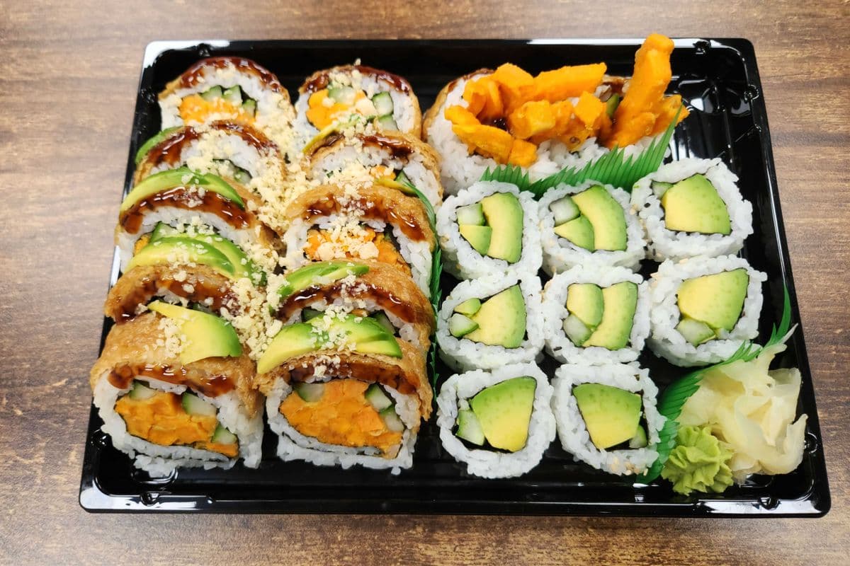 L5. Veggie Dragon Lunch Combo (20pcs)
