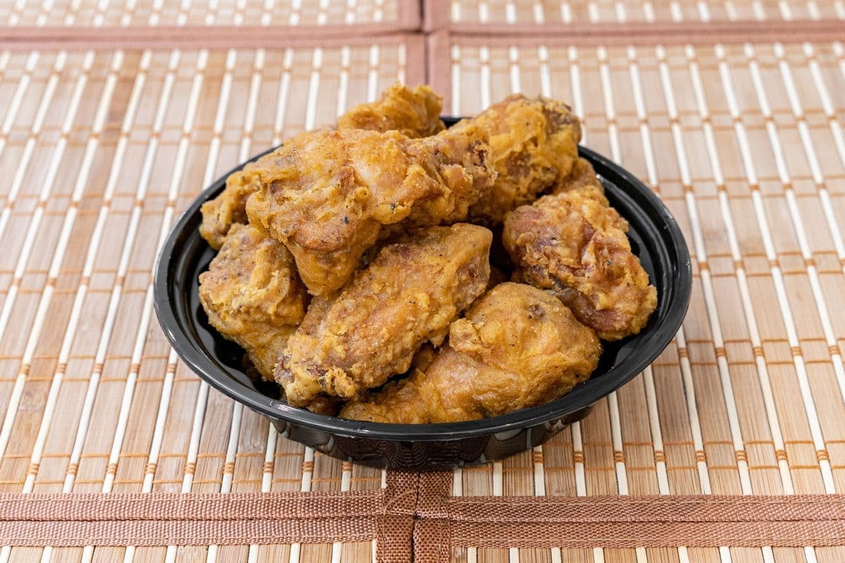 Fried Chicken Wings 炸鸡翅 (10 pcs)