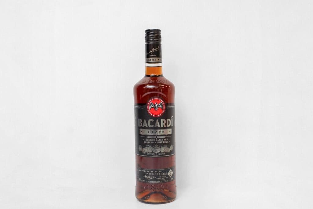 Bacardi Black (1 x 750 ml)