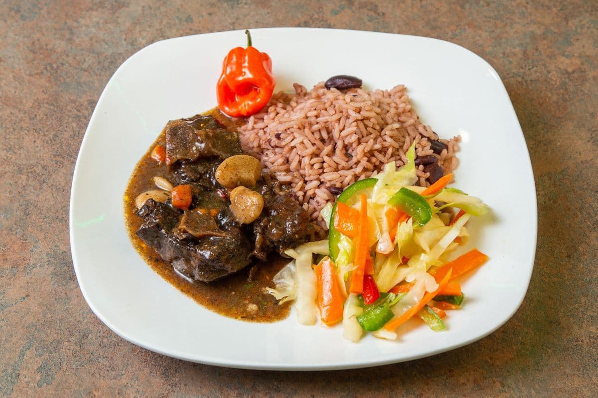 Oxtail with Rice and Peas, and Steam Veggies