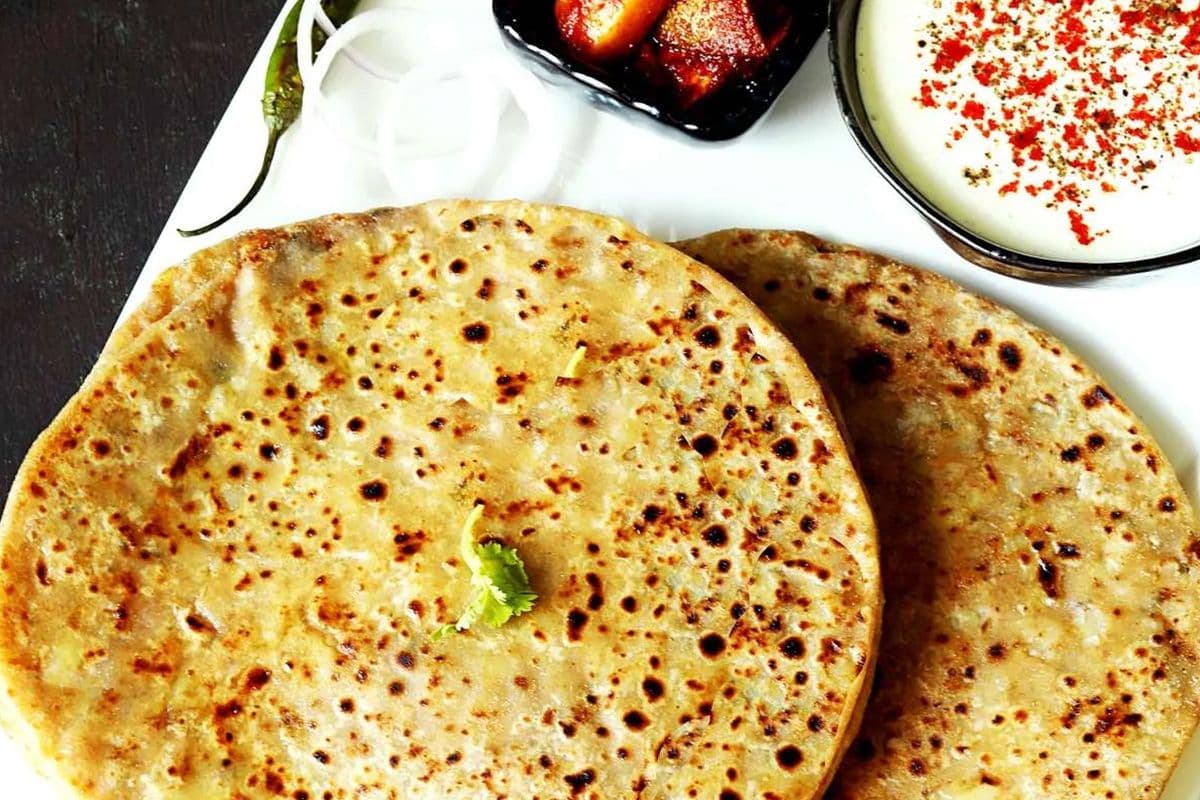 Aloo Paranthas (2 pcs)